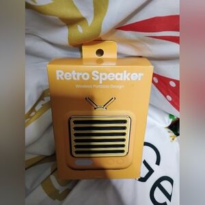 Retro Speaker Wireless Portable Design